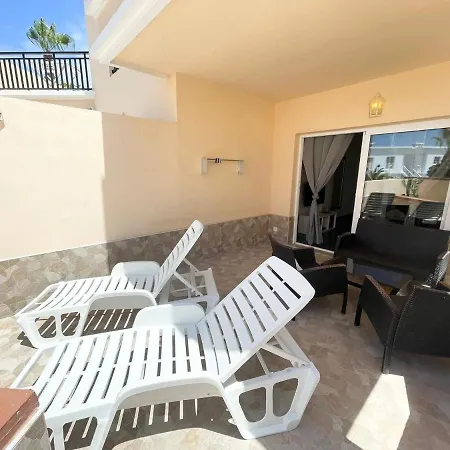 White Sensation Apartment *